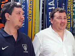 Петербуржец выставил в Йыхви коллекцию эстонских футбольных шарфов